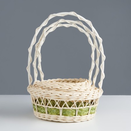 A set of wicker baskets from 3: D20 H 8/27; D17 H 7 H 25; D13 H 6 H 21 cm. (Ratan)