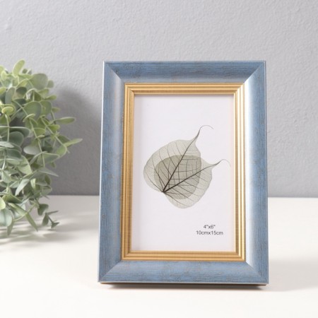 Photo frame plastic 10x15 cm "Gabriel" blue with a gold strip 2.2x14x19 cm
