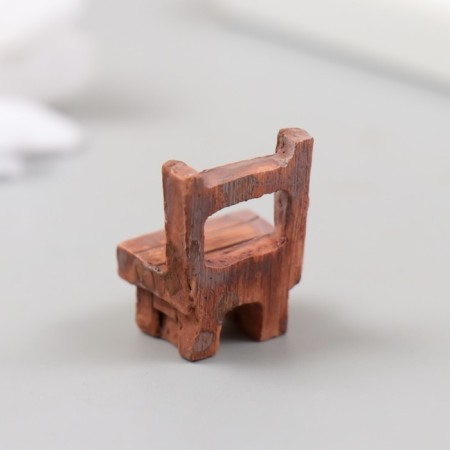 Figure for Florarium Polystone "Wooden Stol" 1.8x1.5x2.5 cm-1