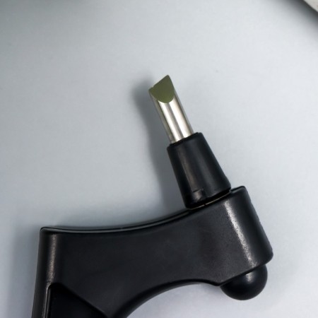A universal knife, rotating 360 ° C with a blade 15 ° (paper, vinyl, foil) 17x4x1 cm-1