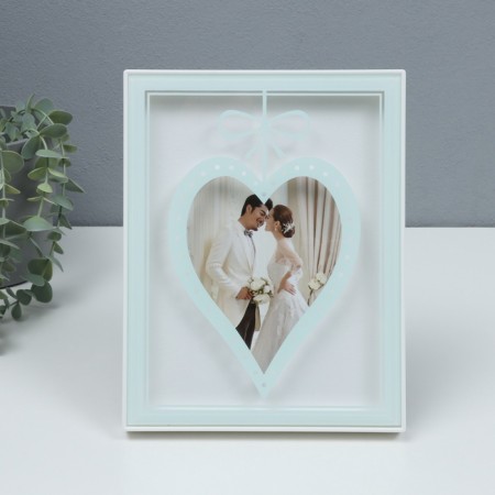 Photo frame plastic in 1 photo13x18 cm "Heart with a bow" White paper embossing 18x2x23 cm