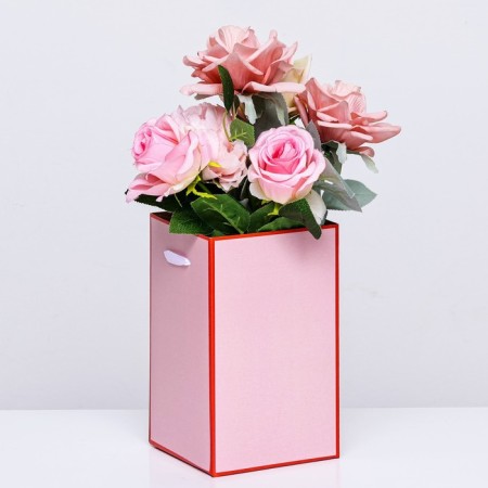 The box is folding, red, 14 x 23 cm-1