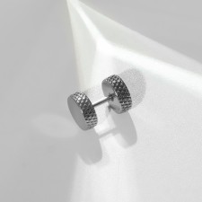 Piercing in the ear 