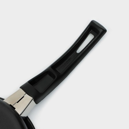 Flot Dilan Promo, D = 14 cm, bakelite handle, anti -stick coating, black color-3