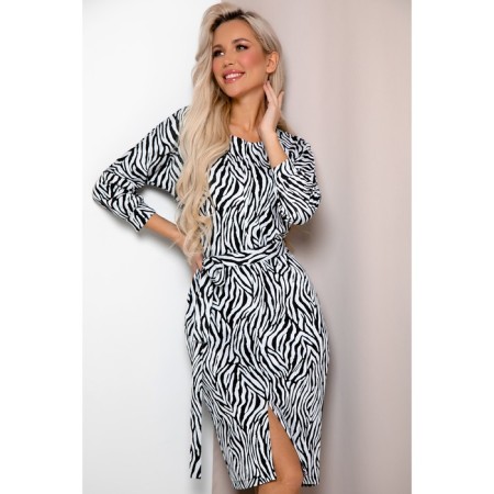 Women's dress, size 48-7