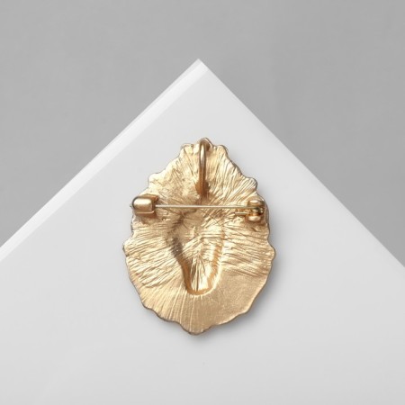 Brooch "Kame" young lady, black color in matte gold-1