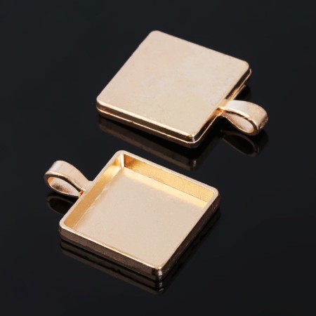Frame with a setting A3231, site 20 × 20 mm, color gold