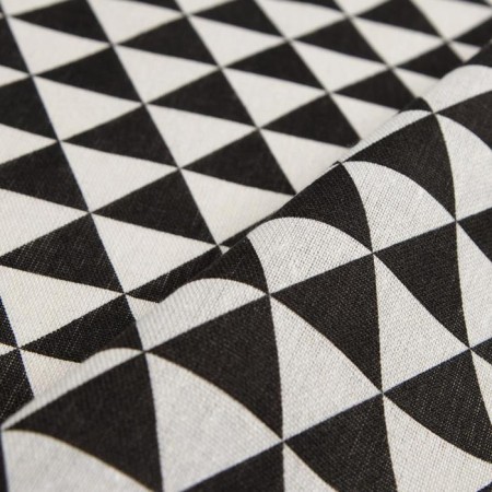 Groundpress "Triangles" 145x145 ± 3cm, 100%PE, Rogozhka 130 g/m-2