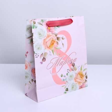 Gift package laminated, packaging, "tenderness", m 26 x 30 x 9 cm