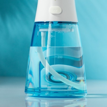 Irrigator for the oral cavity Luazon LIR-03, portable, 300 ml, 4 modes, 2 nozzles, from USB-5