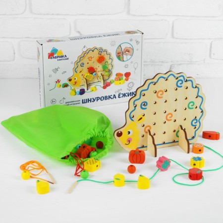 Lining "Hedgehog with Lugs", 82 elements, 2 lace - 80 cm, hedgehog: 22 × 18.5 cm, beads: 4 × 2.5 cm; 1.2 × 1.2 cm