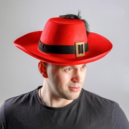 Carnival hat with a pen and ribbon, rr. 56-58, the color is red