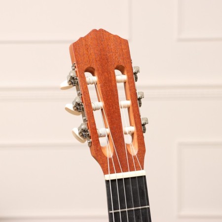 Classical guitar "Amistar N-30" 6 string, Menz. 650mm, matte-1