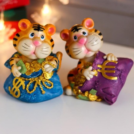 Piglite Polystone "Tigeron with a bag of gold coins" MIX 12.5x8x10 cm