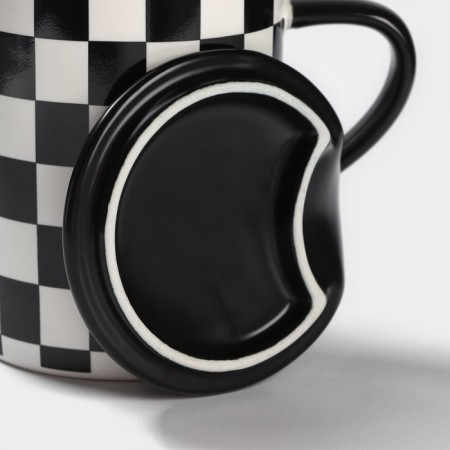 Ceramic mug with a spoon "Abstract", 400 ml, black and white color-2