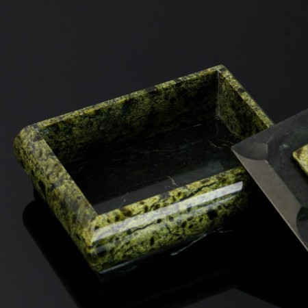 The box "Lizard", 11.5x9x5.5 cm, natural stone, coil-4