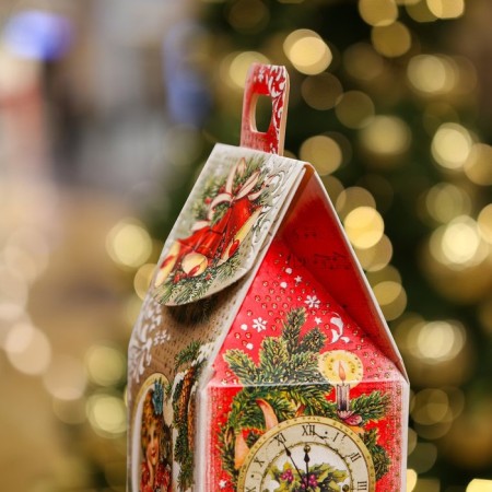 Gift box "House with Cups", 9.1 x 7 x 15.7 cm-4
