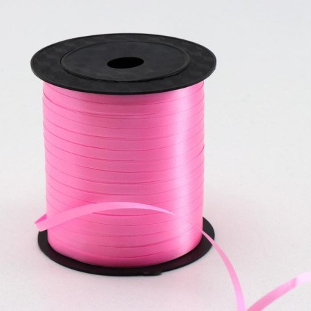 The packaging tape is simple, pink, 0.5 cm x 225 m