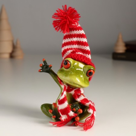Souvenir Polystone Lac "frog in a hawap and a scarf welcomes" 7.7x6.3x13 cm