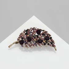 Brooch 