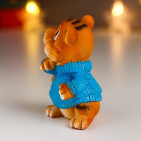 Souvenir Polystone "Tigrush in a bright sweater" MIX 6.5x4x5.7 cm-3