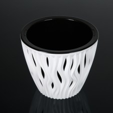 Kashpo for flowers with an insert 