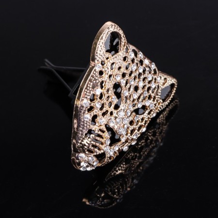 Decoration to the car deflector, leopard