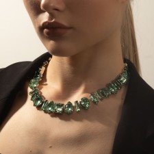 The necklace 