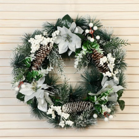 New Year's wreath d- 37 cm "Cozy fairy tale" Large flowers silver