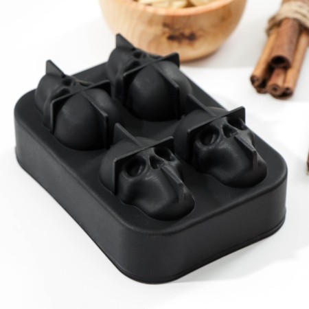 Ice form "Skull", 11 × 8 × 4.5 cm, 4 cells (4.4 × 2.7 cm), black color black-3