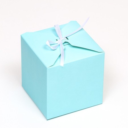 The box is folding, square, blue, 12 x 12 x 12 cm,-1