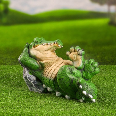 Garden figure "Crocodile at the stone" 16x29cm-1