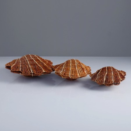 A set of caskets "shells", 3 pcs, in an open form 49 × 26 × 6, 45 × 24 × 5, 42 × 21 × 4 cm, rattan