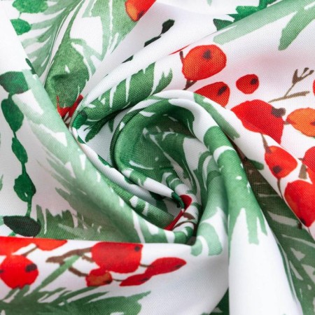 The tablecloth of the New Year's share "SHRISTMAS BERIES" 145*300 +/- 2 cm, 100% p/e-9