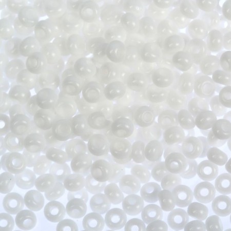 Czech Republic "Gamma" Round "2" 10/0 5g (B090 White)