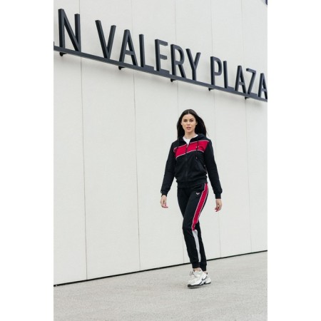 Female ishomine is a suit, size 46, black color, burgundy-1