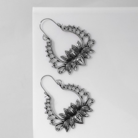 Earrings Metal "Vostok" lotus, color black silver-1