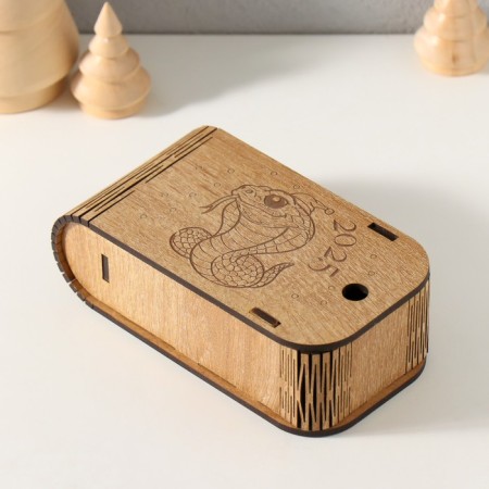 New Year's box "Snake. Cobra in the cap" 13x7x4-3