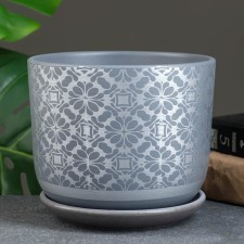 Flower pot 