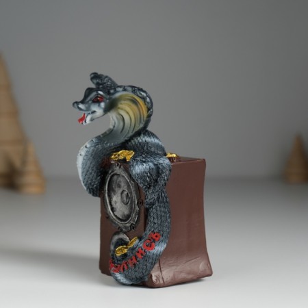 Piglite Polystone "The Snake Dark Snow at the safe" 8.3x5.3x11.2 cm-2