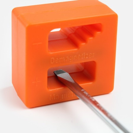 Signature magnifier-deprivator, 5.2 x 5 x 2.9 cm-3