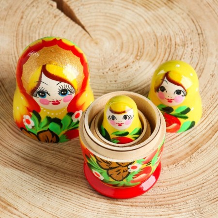 Nesting doll "strawberry", yellow dress, 3 puppet, 10 cm-6