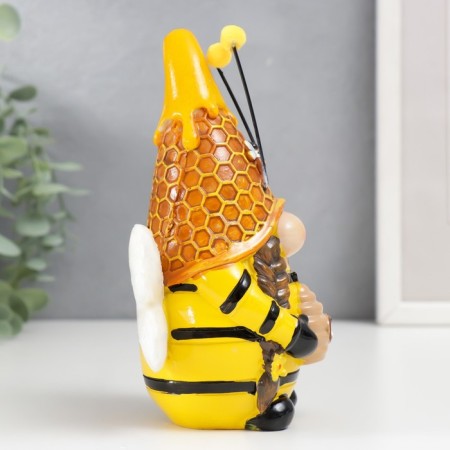Polystone souvenir "Gneglla - Queen of Bee" 15x10 cm-1