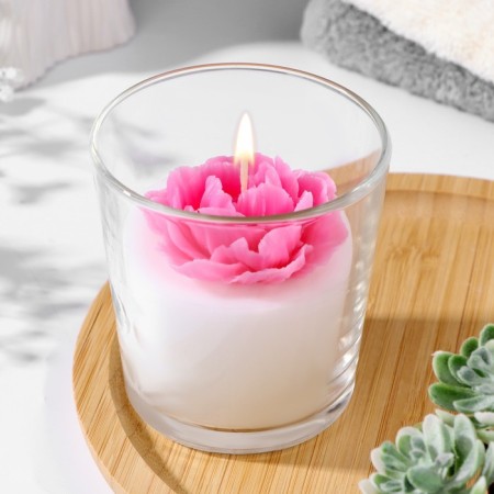 Candle in a glass "Pion", with decor