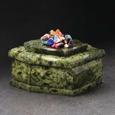 Casket, 13 x 9 x 5 cm, coil-1