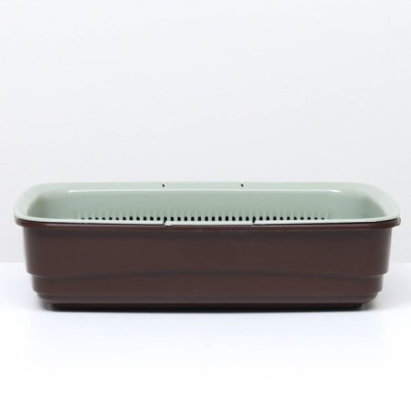 The tray is large with the Atlantis “Standard” net, 42 x 31 x 10 cm, chocolate-1