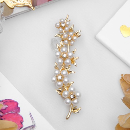 Brooch "Freech with flowers", white color in gold