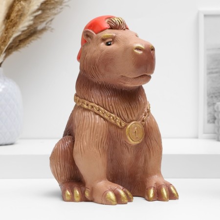 Pigger "Capybara in the cap" brown, 22cm