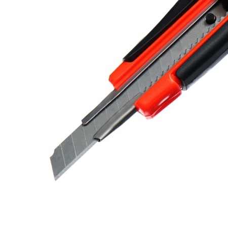 Chancellery knife, 9 mm blade, plastic housing, with a rubber holder, with metal., Director, fixator-3