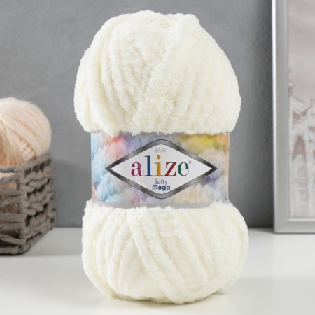 Yarn "Softy Mega" 100% micropoliester 70m/100g (62 light milk)